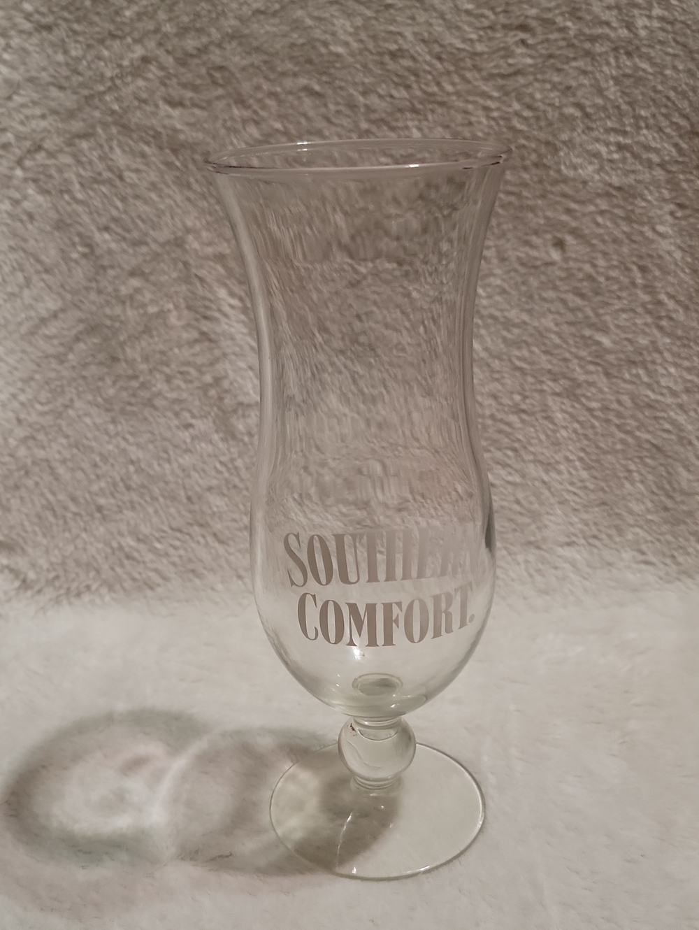 Southern Comfort hurricane glass - Picture 1 of 6